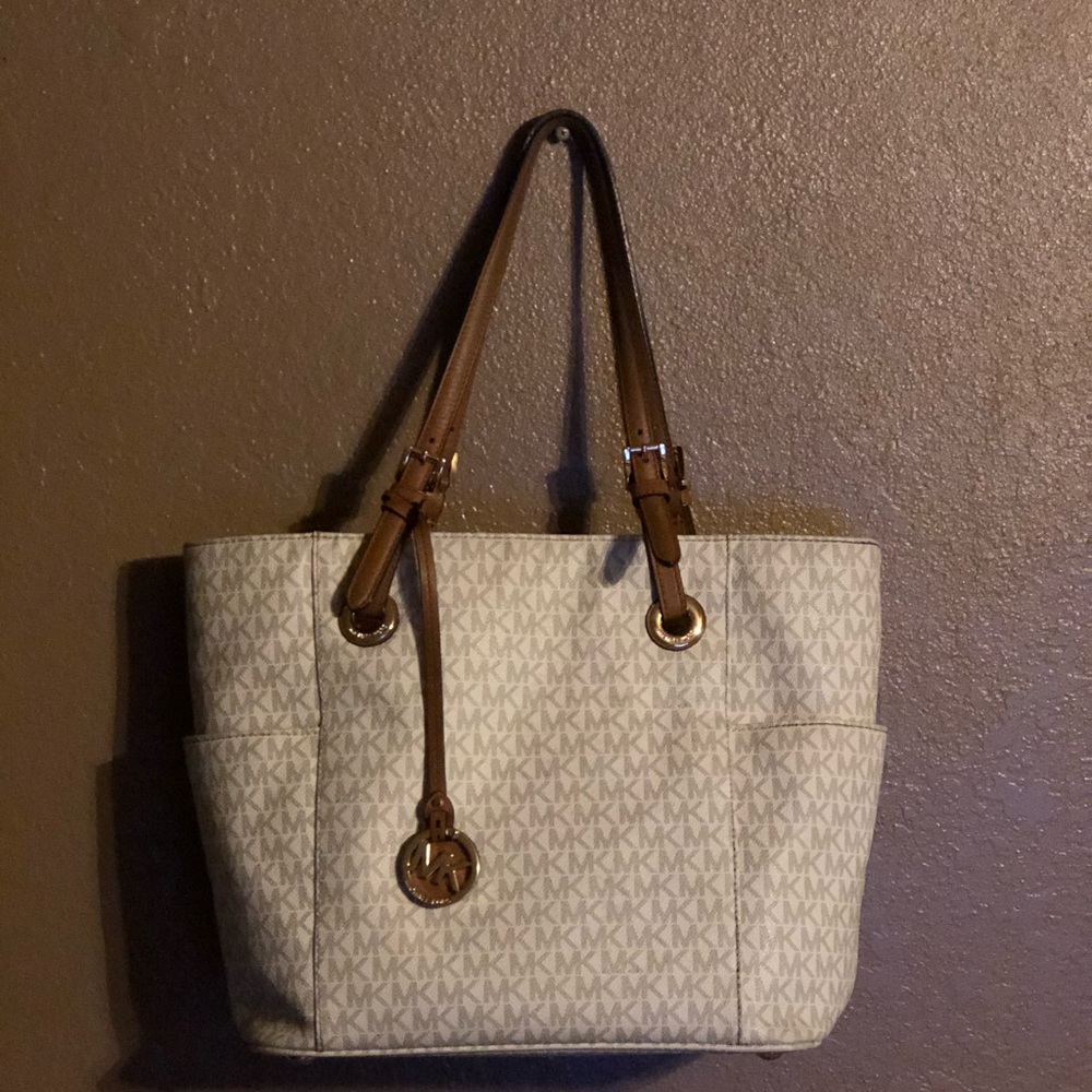 Michael Kors Jet Set Tote